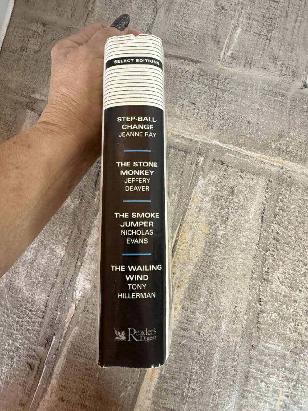 Select Editions 4 Books In One - Picture 6 of 6
